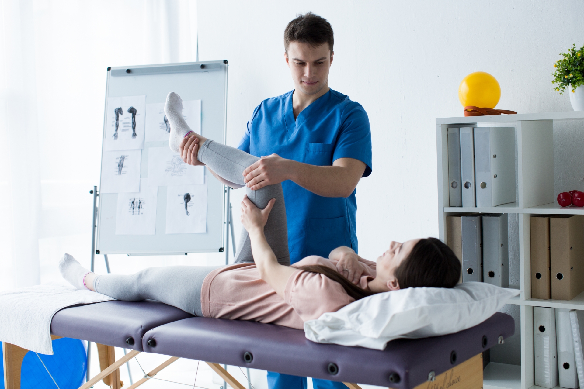 整体施術を受ける様子